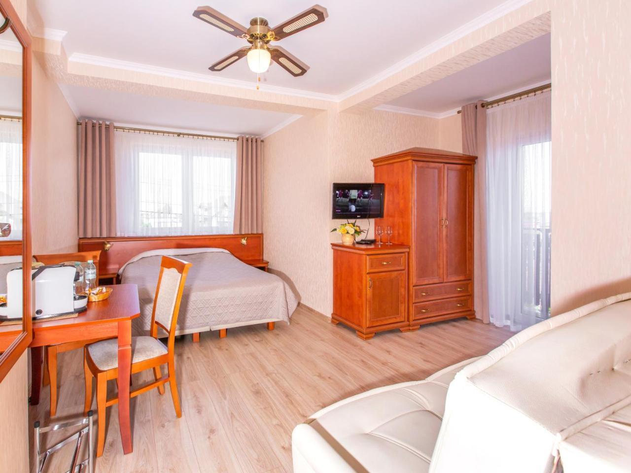 Rades Bed & Breakfast Wladyslawowo Ngoại thất bức ảnh